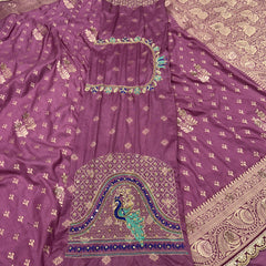 Dola Silk Trending Dusty Purple Cut Border & Aari Work Blouse Saree