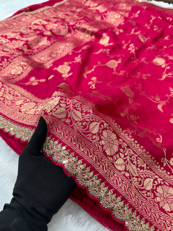 Pink Colour Pure Dola Silk Saree With Scalloped Border & Contrast Blue Blouse