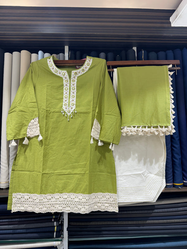 Soft Fancy Short Kurti Dress With Lace Border On Sleeves & Border