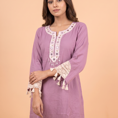 Soft Fancy Short Kurti Dress With Lace Border On Sleeves & Border