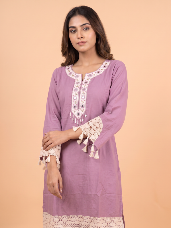 Soft Fancy Short Kurti Dress With Lace Border On Sleeves & Border